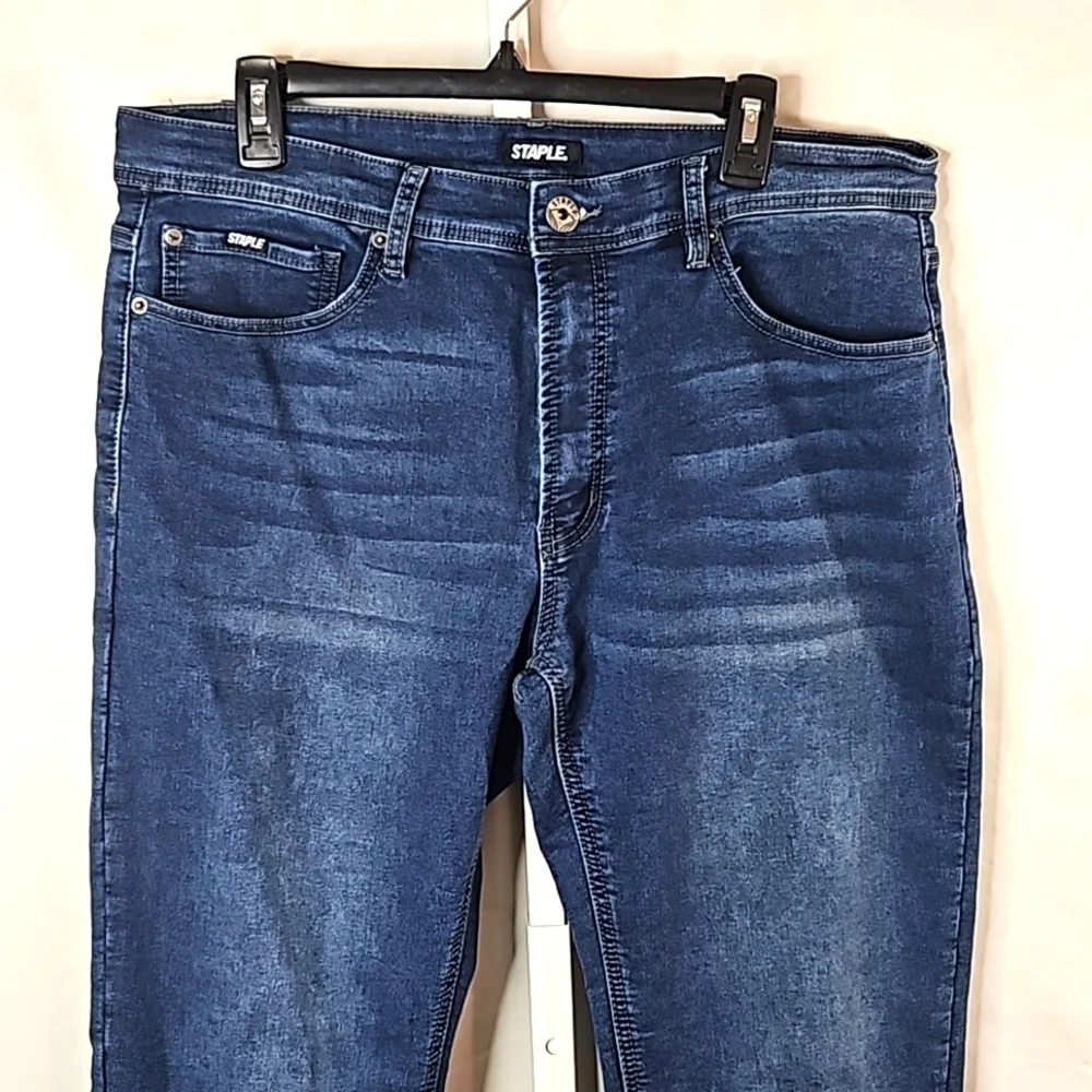 Staple excellent preloved
