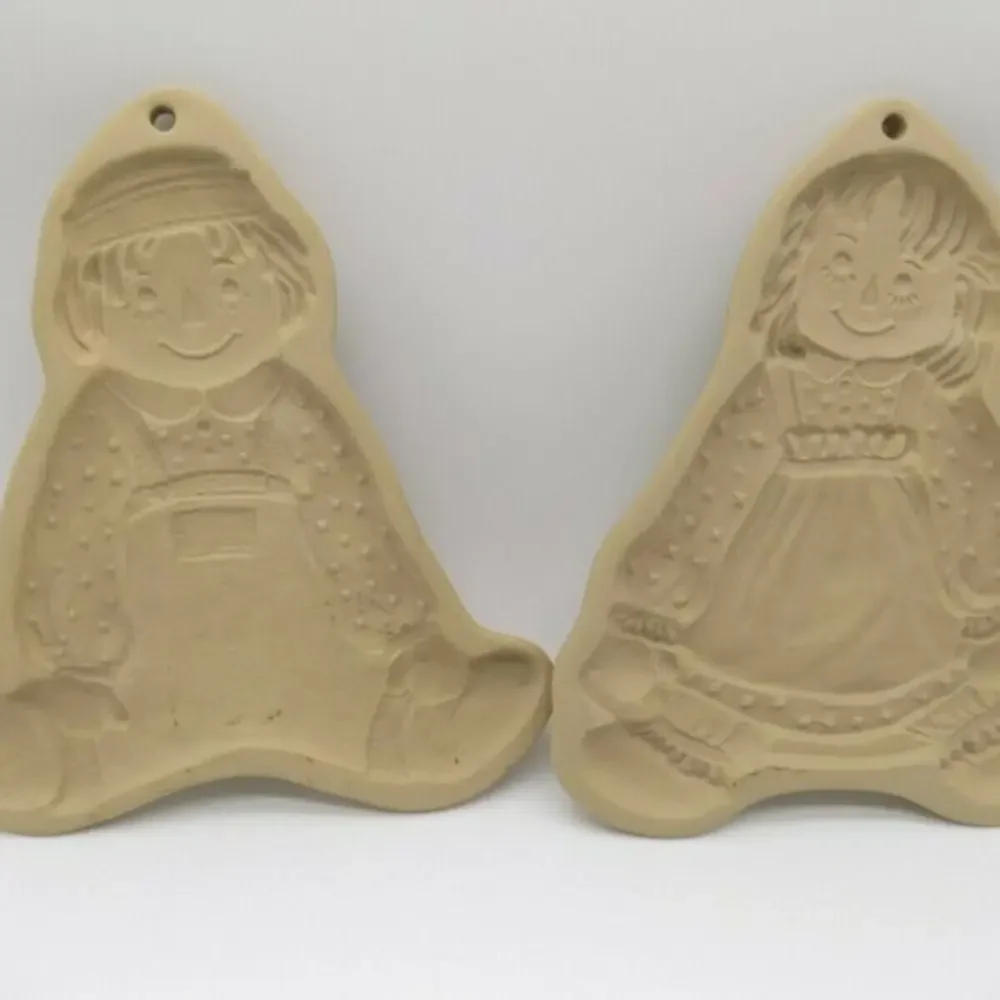 Brown Bag‎ Cookie Molds /Art Stoneware Raggedy Ann and Andy 1985/86