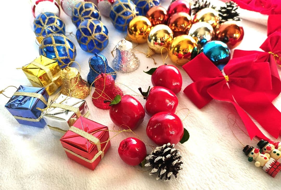 Christmas ornaments (up to 3 images) with a bonus gift